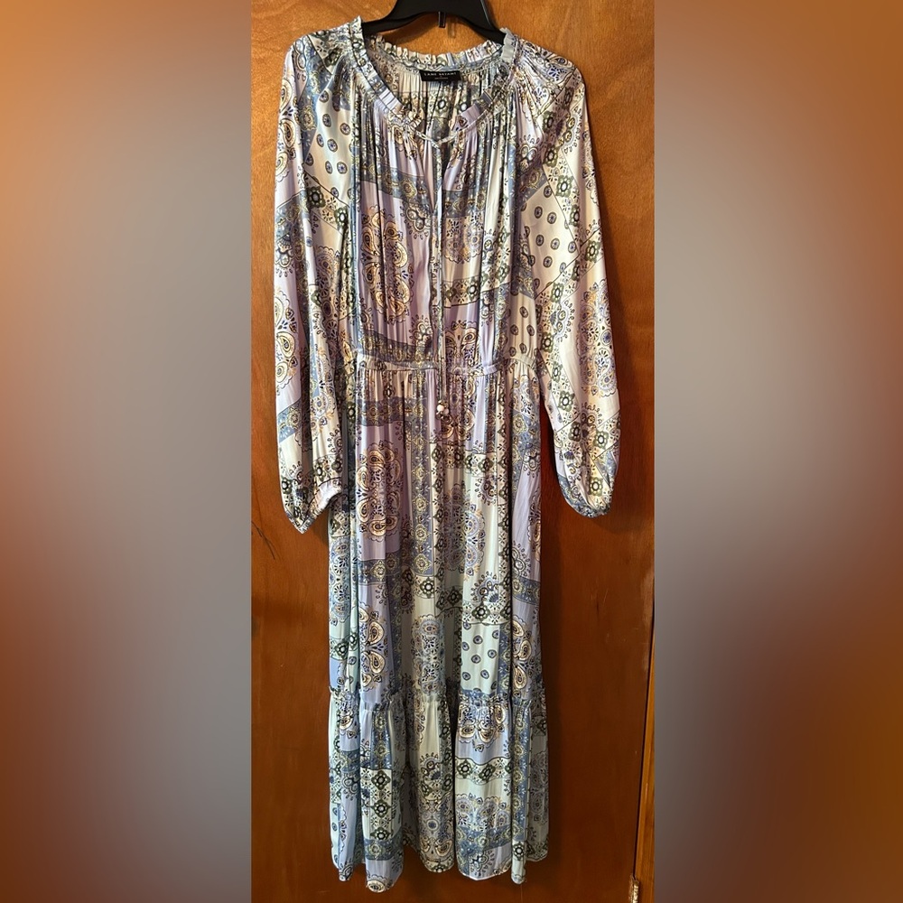 Elegant Blue Paisley Patterned Maxi Dress